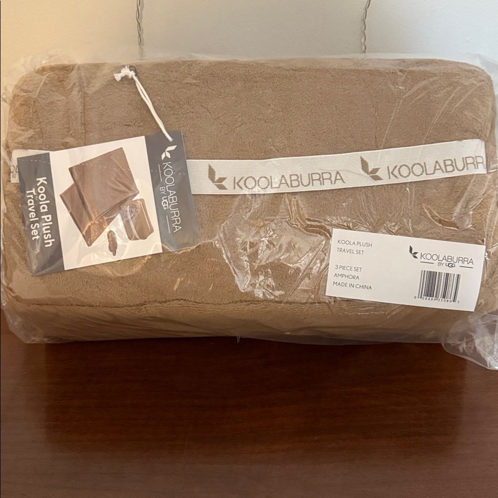 Koolaburra by Ugg Travel Set